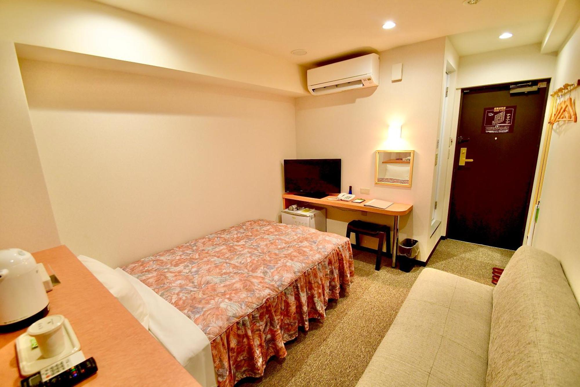 Himeji Ekimae Universal Hotel Minamiguchi מראה חיצוני תמונה